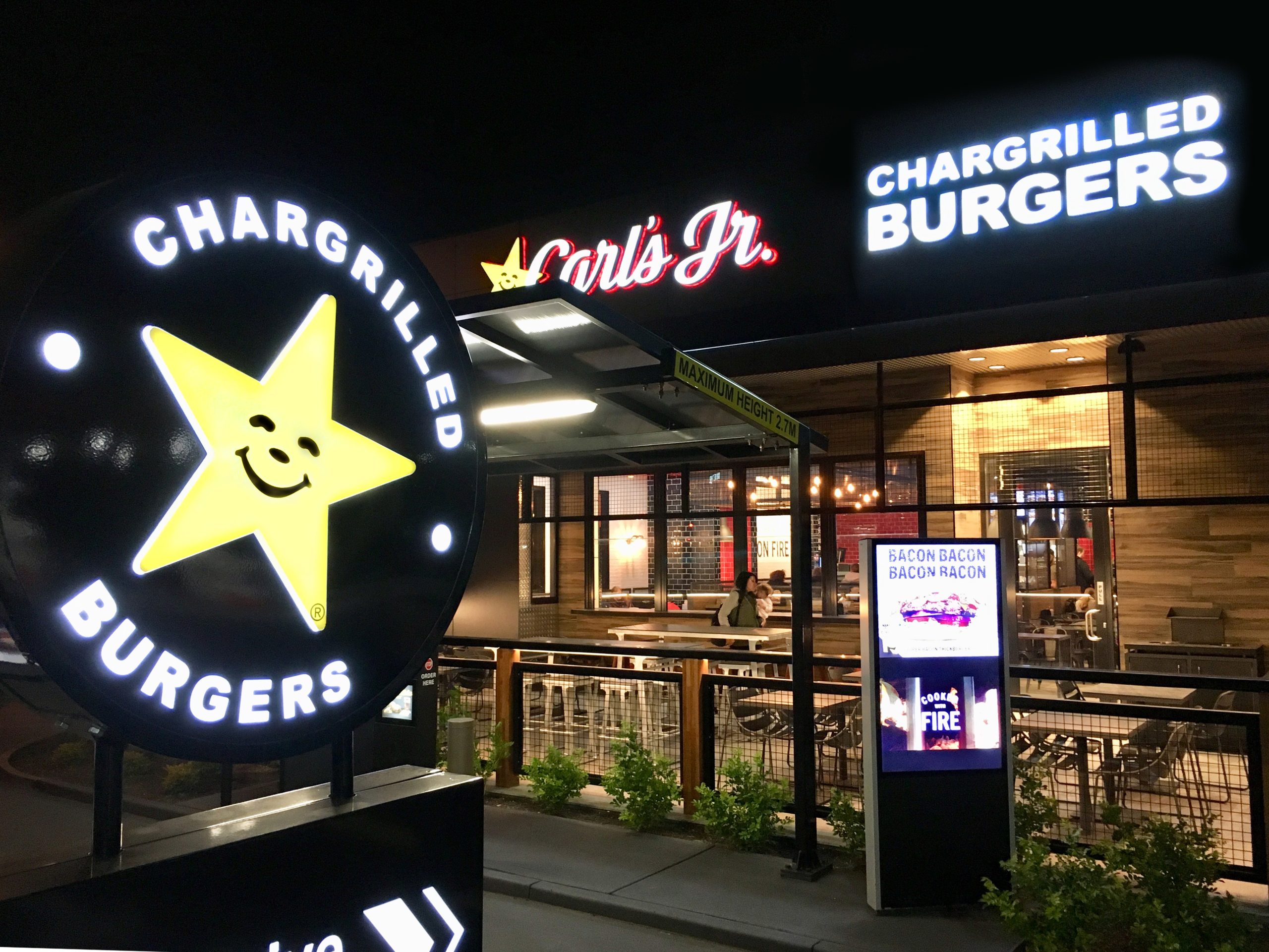 3D Illuminated Letters for Carls Jr